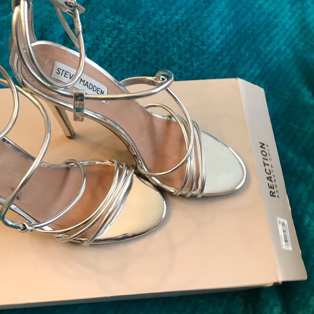 Heels - Picture 5 of 6